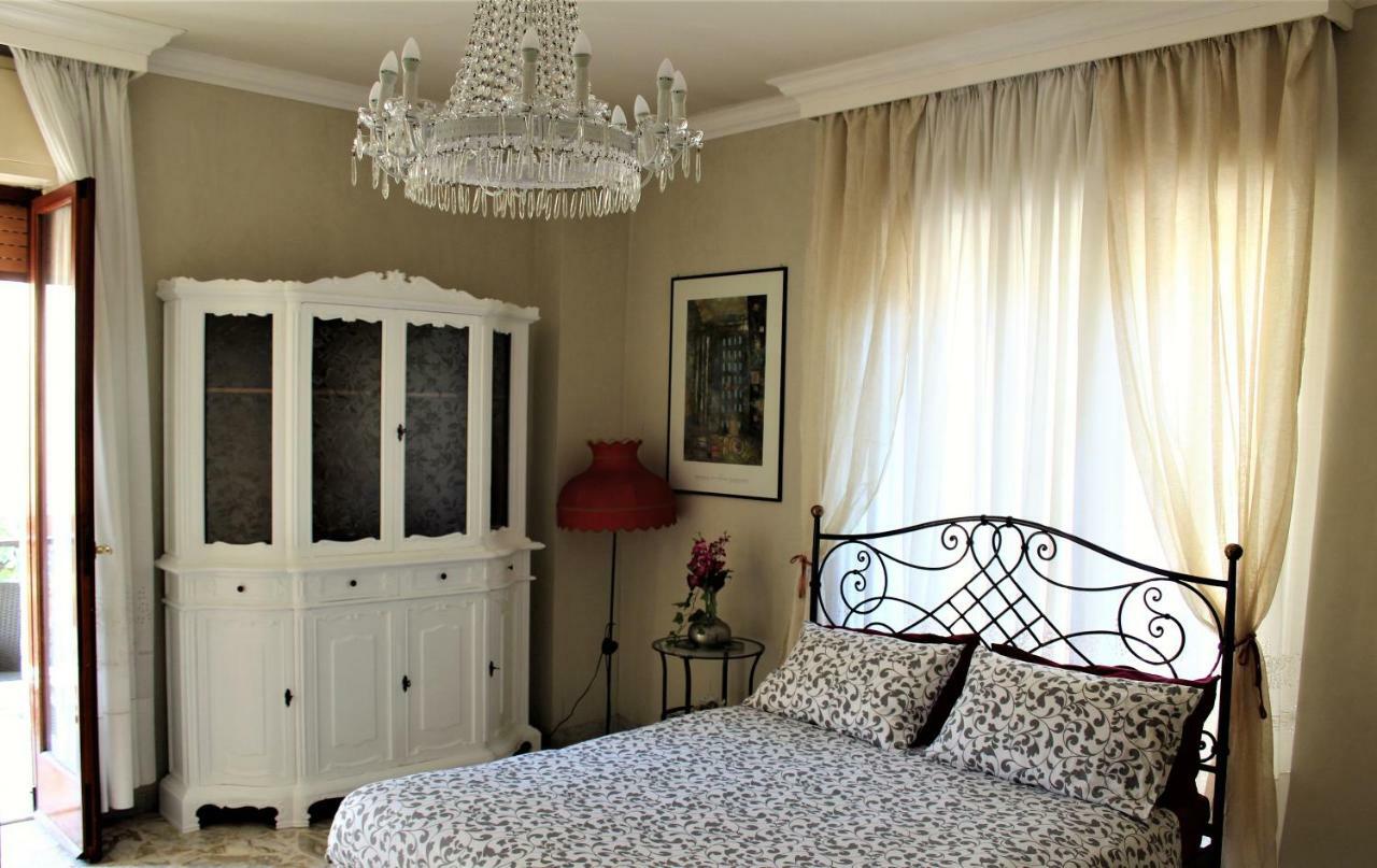 Residenza Carlo Di Borbone Apartment Caserta Bagian luar foto