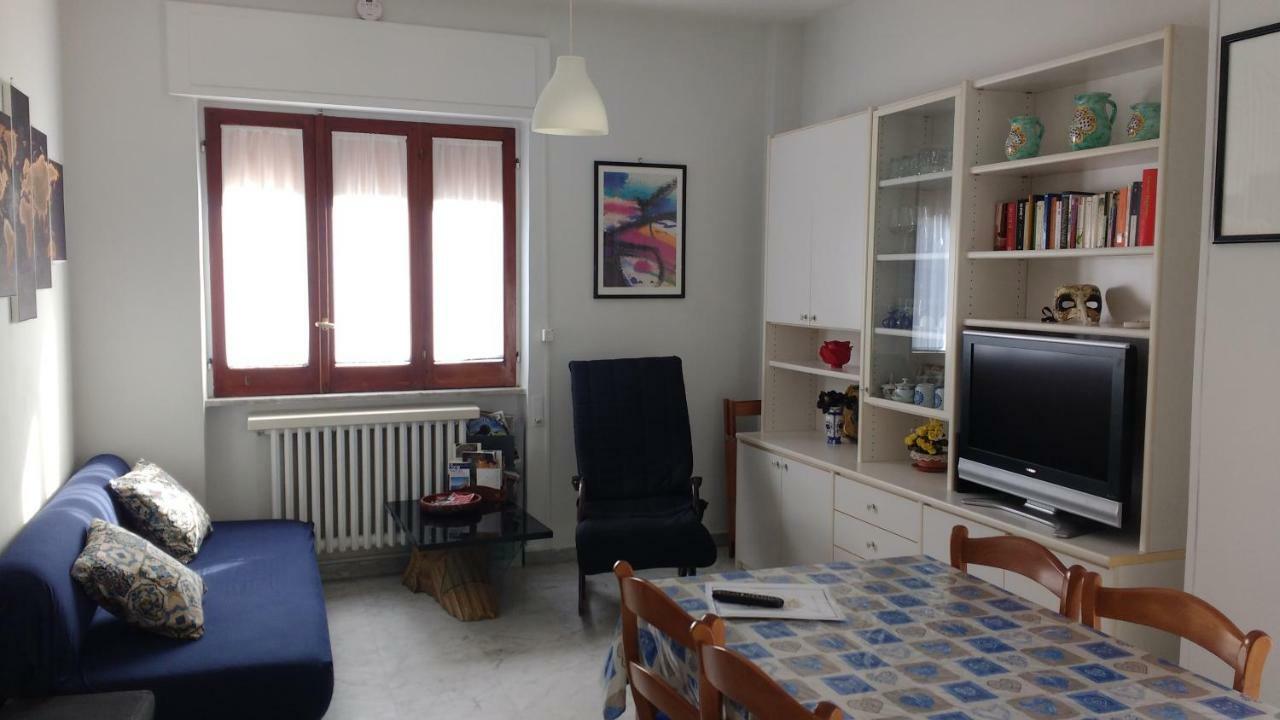 Residenza Carlo Di Borbone Apartment Caserta Bagian luar foto