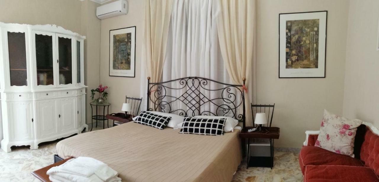 Residenza Carlo Di Borbone Apartment Caserta Bagian luar foto