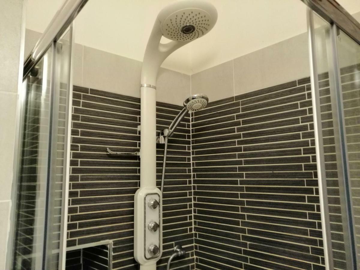 Residenza Carlo Di Borbone Apartment Caserta Bagian luar foto